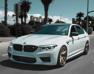Why Short-Term Car Hire in Abu Dhabi is the Smartest Move in 2025